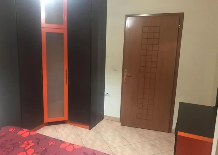 Lovely 2 Bedroom *