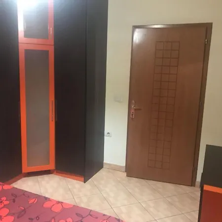 Lovely 2 Bedroom *